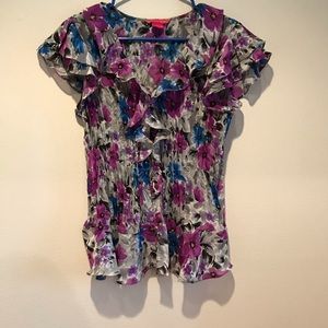 Sunny Leigh super cute blouse!